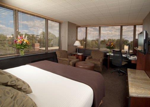 Kellogg Hotel And Conference Center Ийст Лансинг Стая снимка